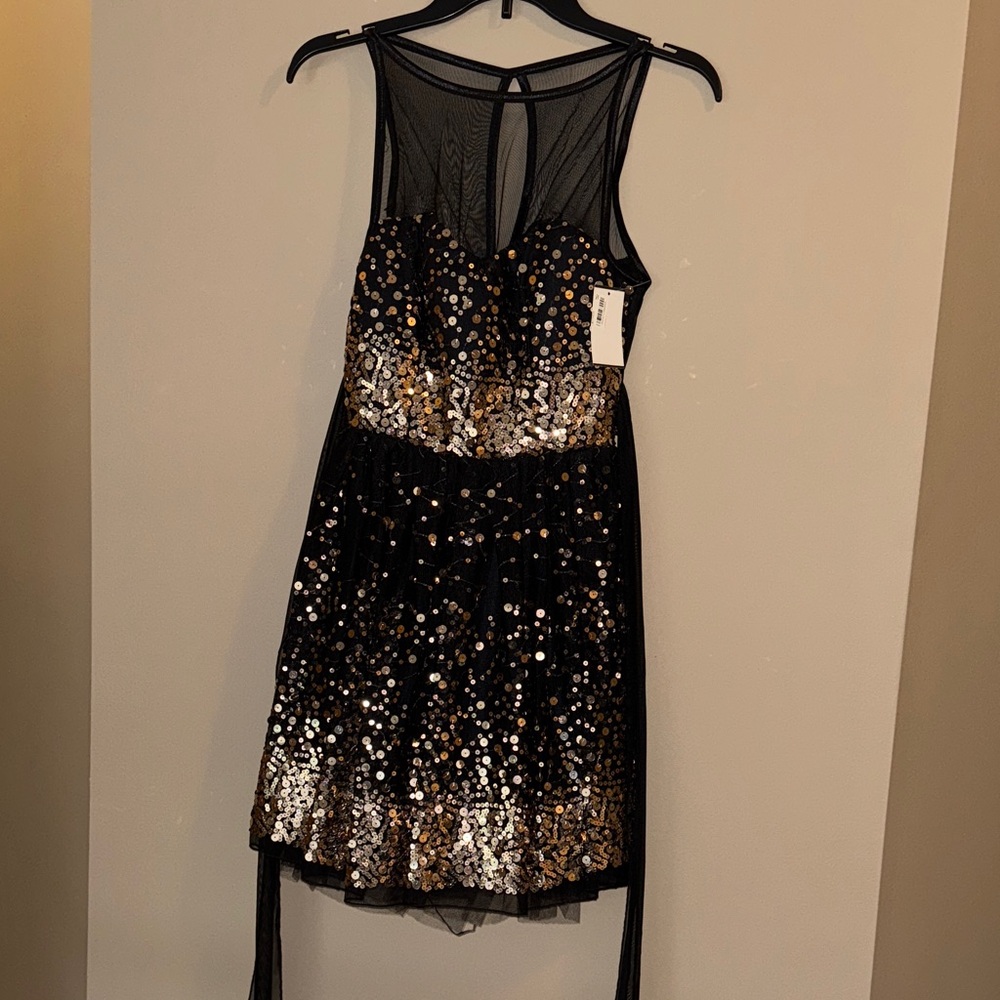 Macy’s Crystal Doll Elegant Black and Gold Sequin Dress Junior’s Size 1 NWT